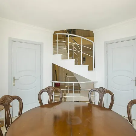 Denize Sifir Ozel Plajli Villa Kaş